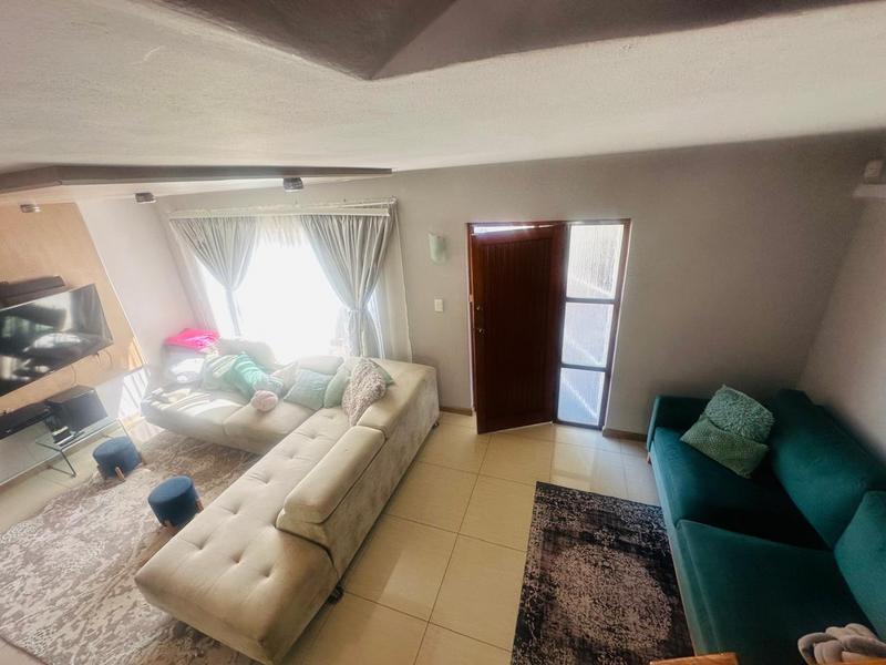 To Let 3 Bedroom Property for Rent in Bluff KwaZulu-Natal