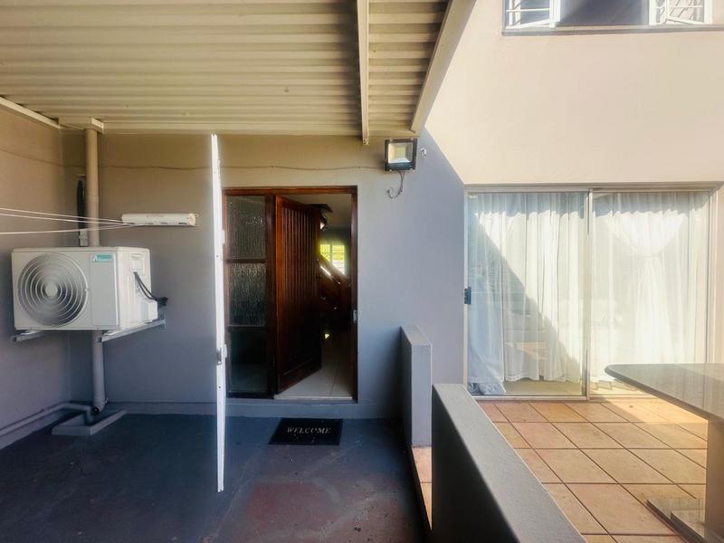 To Let 3 Bedroom Property for Rent in Bluff KwaZulu-Natal