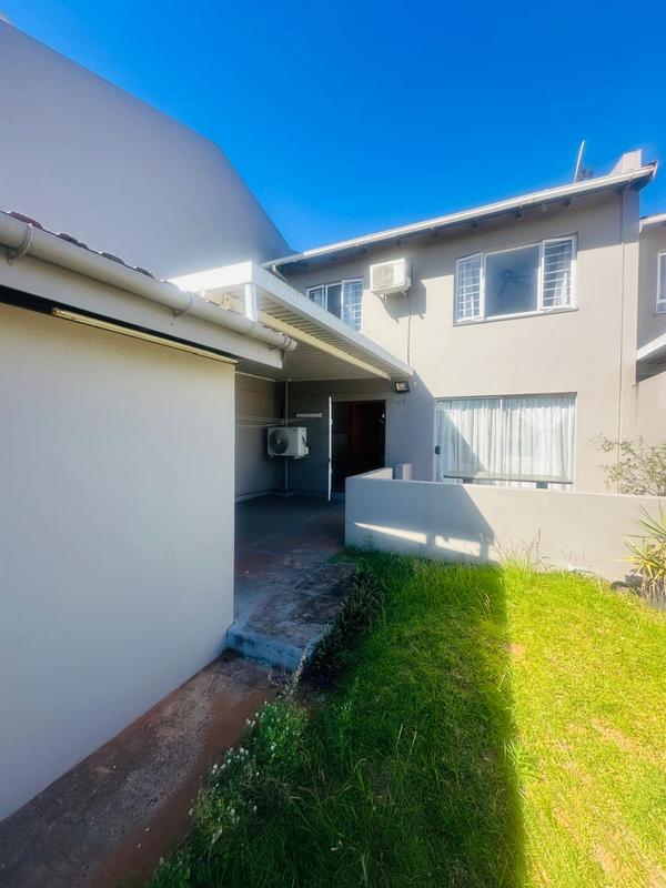 To Let 3 Bedroom Property for Rent in Bluff KwaZulu-Natal