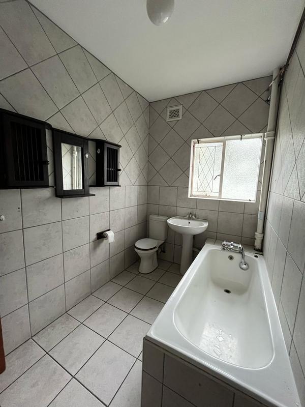 To Let 2 Bedroom Property for Rent in Berea KwaZulu-Natal