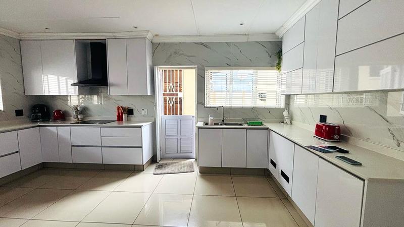 4 Bedroom Property for Sale in Carrington Heights KwaZulu-Natal