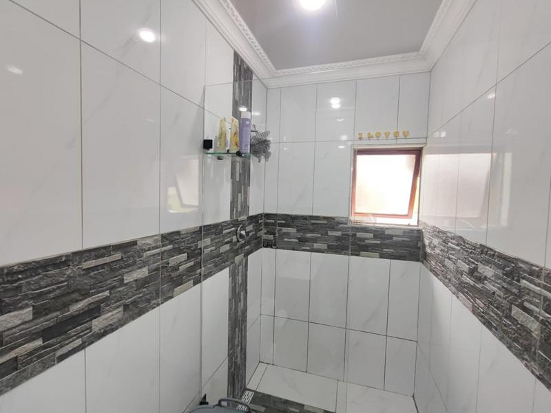 3 Bedroom Property for Sale in Sherwood KwaZulu-Natal