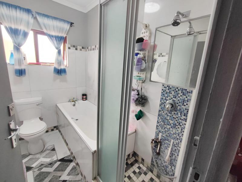 3 Bedroom Property for Sale in Sherwood KwaZulu-Natal