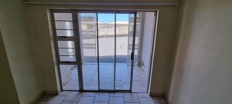 To Let 2 Bedroom Property for Rent in Margate KwaZulu-Natal
