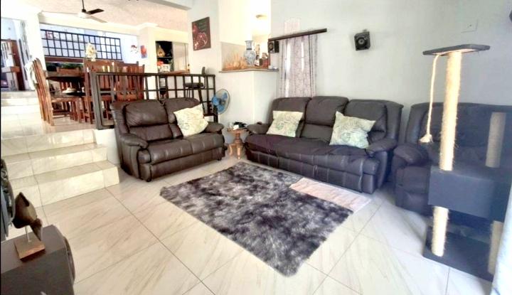 To Let 4 Bedroom Property for Rent in Meer En See KwaZulu-Natal