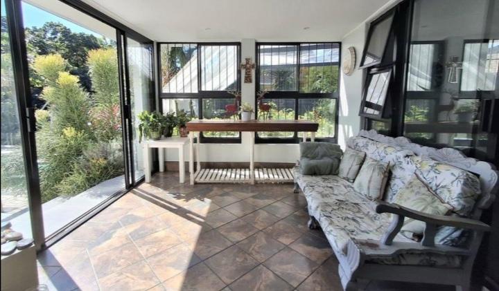 To Let 4 Bedroom Property for Rent in Meer En See KwaZulu-Natal