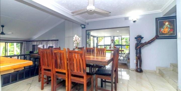 To Let 4 Bedroom Property for Rent in Meer En See KwaZulu-Natal