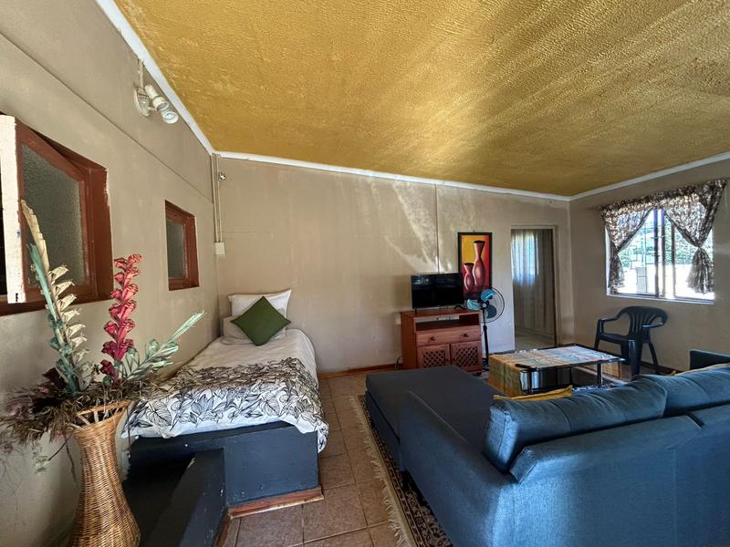 To Let 2 Bedroom Property for Rent in Port Edward KwaZulu-Natal