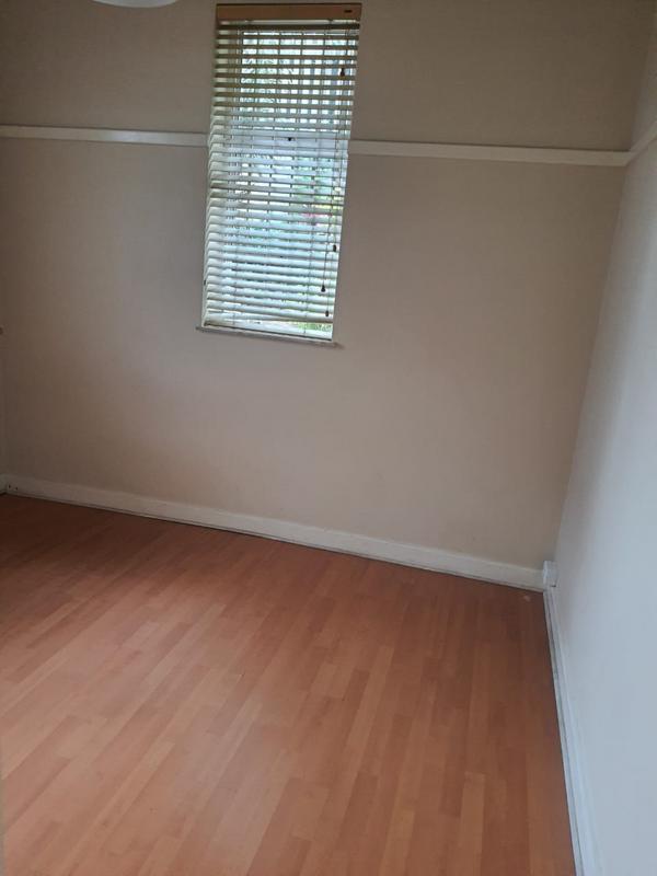 To Let 3 Bedroom Property for Rent in Essenwood KwaZulu-Natal