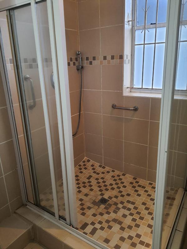 To Let 3 Bedroom Property for Rent in Essenwood KwaZulu-Natal