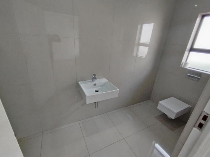 4 Bedroom Property for Sale in Izinga KwaZulu-Natal