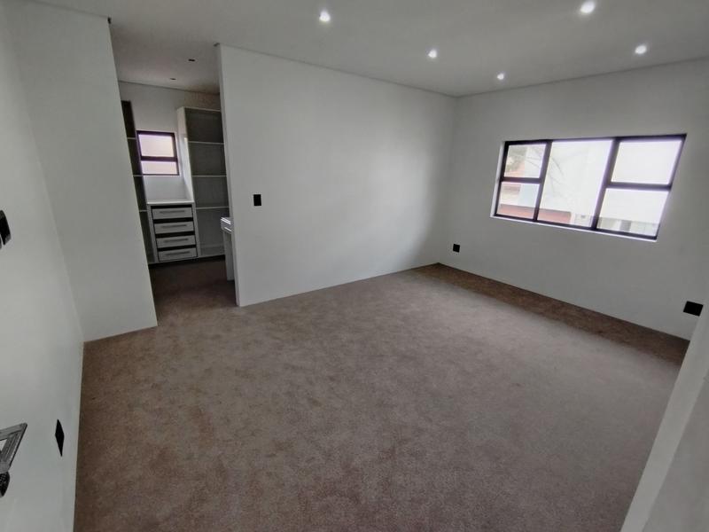 4 Bedroom Property for Sale in Izinga KwaZulu-Natal
