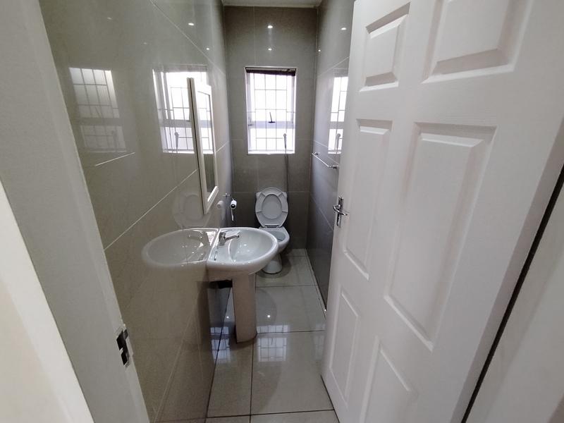 4 Bedroom Property for Sale in Mount Edgecombe Country Estate KwaZulu-Natal