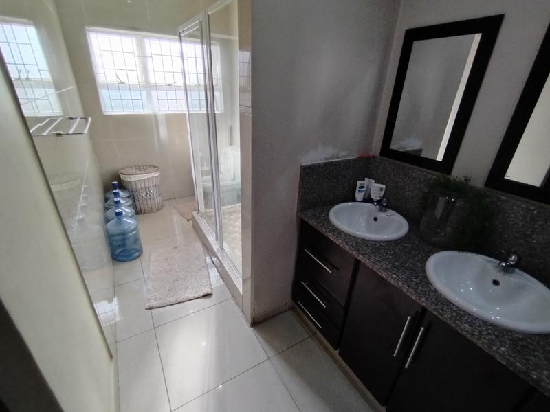 4 Bedroom Property for Sale in Mount Edgecombe Country Estate KwaZulu-Natal