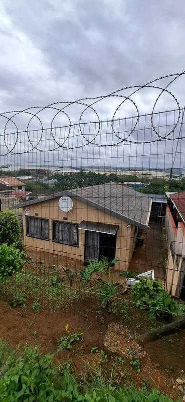 3 Bedroom Property for Sale in Stonebridge KwaZulu-Natal
