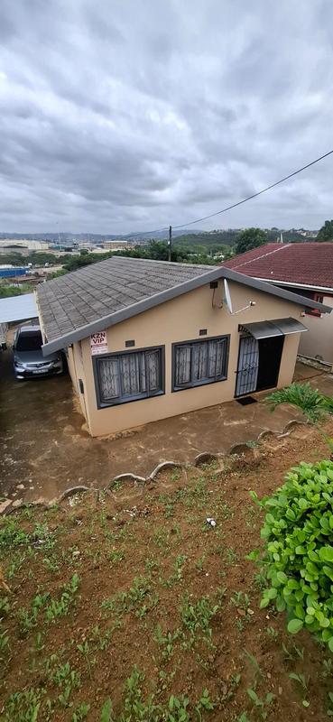 3 Bedroom Property for Sale in Stonebridge KwaZulu-Natal