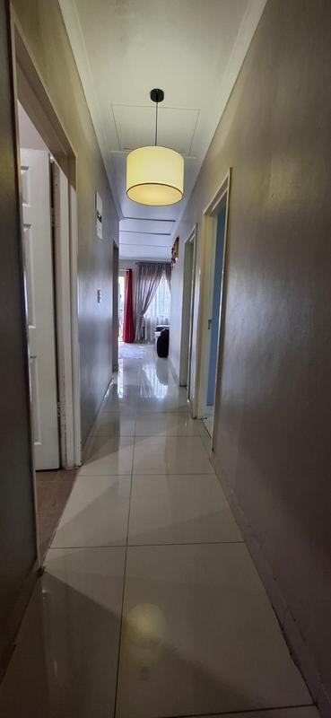 3 Bedroom Property for Sale in Stonebridge KwaZulu-Natal