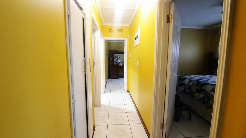 To Let 5 Bedroom Property for Rent in Glen Anil KwaZulu-Natal