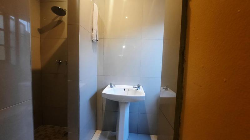 To Let 5 Bedroom Property for Rent in Glen Anil KwaZulu-Natal