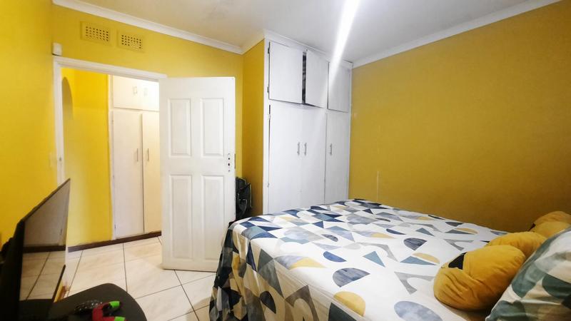 To Let 5 Bedroom Property for Rent in Glen Anil KwaZulu-Natal