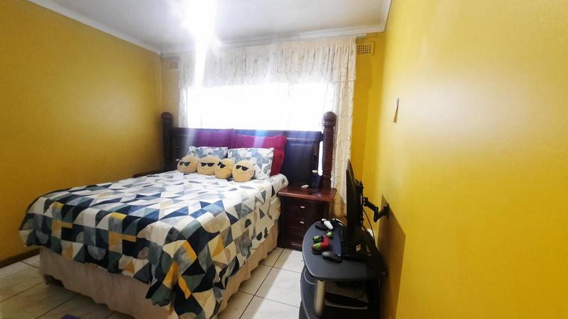 To Let 5 Bedroom Property for Rent in Glen Anil KwaZulu-Natal
