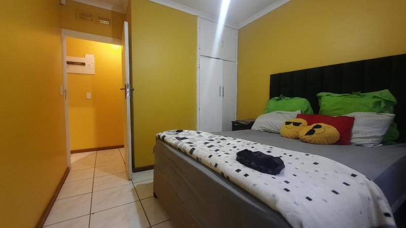 To Let 5 Bedroom Property for Rent in Glen Anil KwaZulu-Natal