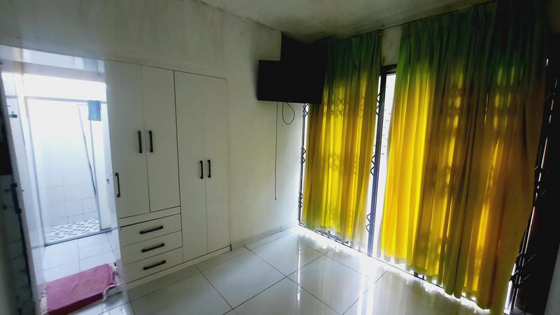 To Let 5 Bedroom Property for Rent in Glen Anil KwaZulu-Natal