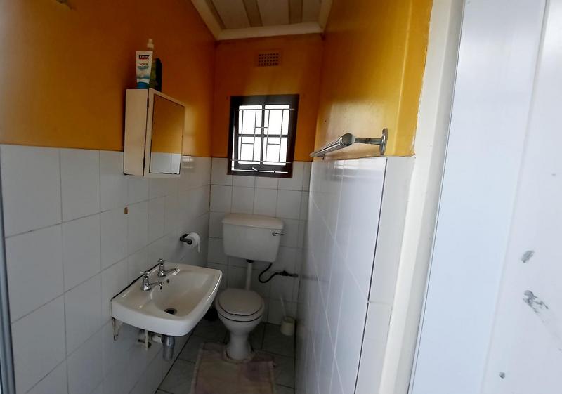 To Let 5 Bedroom Property for Rent in Glen Anil KwaZulu-Natal