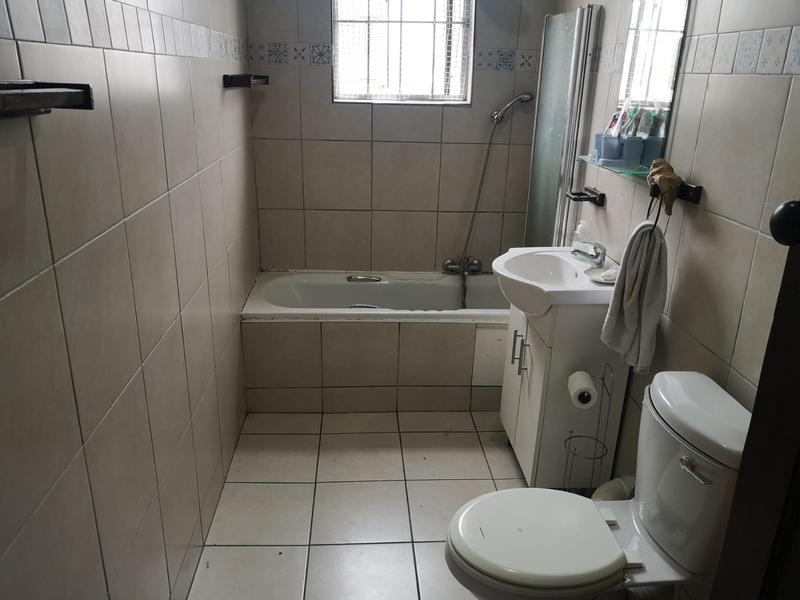 To Let 2 Bedroom Property for Rent in Glenwood KwaZulu-Natal