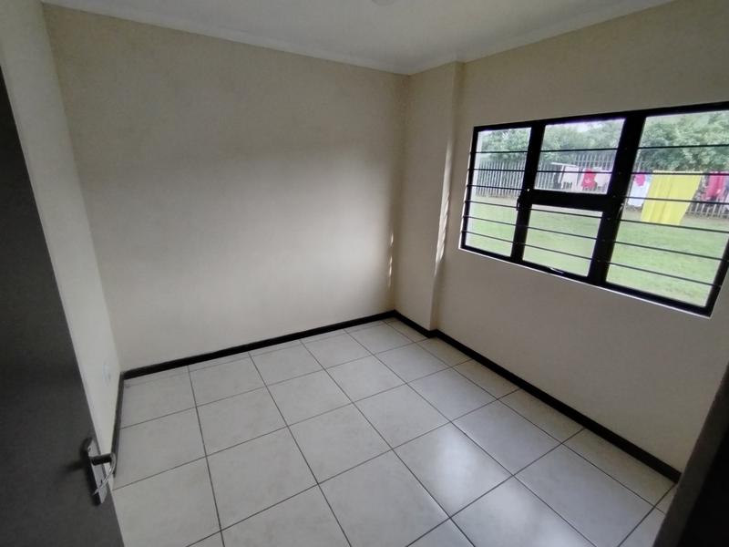 2 Bedroom Property for Sale in Waterways KwaZulu-Natal