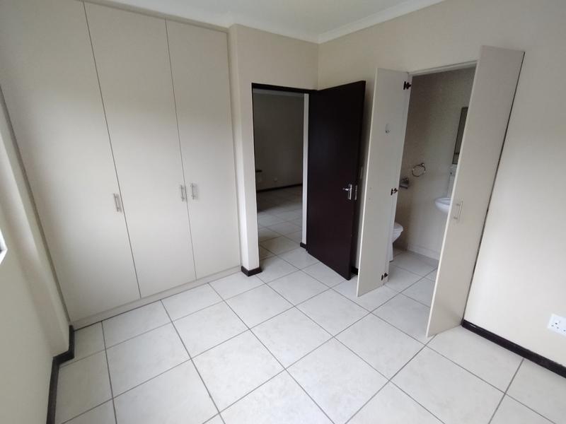 2 Bedroom Property for Sale in Waterways KwaZulu-Natal