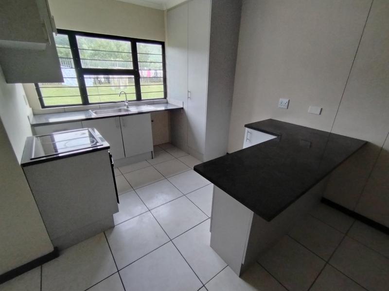 2 Bedroom Property for Sale in Waterways KwaZulu-Natal
