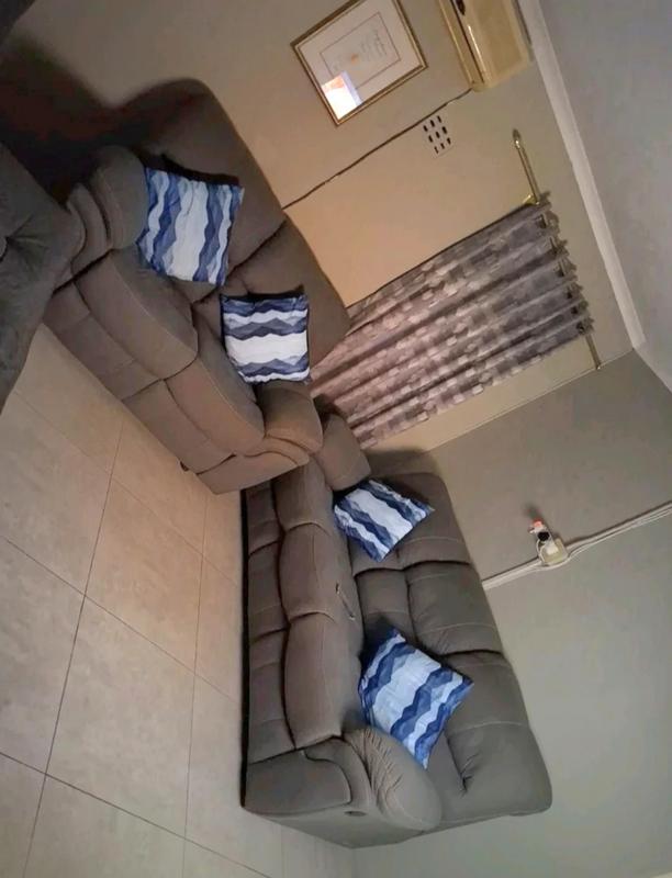 To Let 2 Bedroom Property for Rent in Overport KwaZulu-Natal
