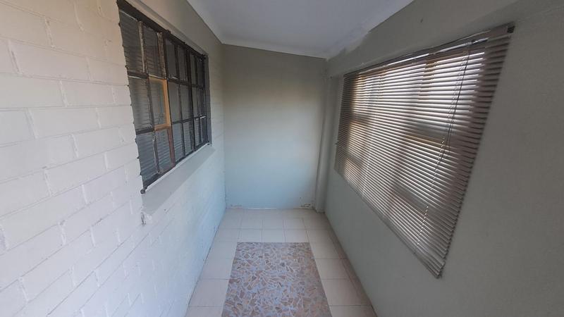 2 Bedroom Property for Sale in Overport KwaZulu-Natal