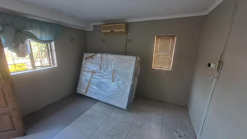 2 Bedroom Property for Sale in Overport KwaZulu-Natal