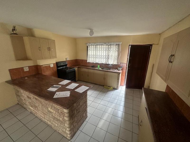 2 Bedroom Property for Sale in Woodlands KwaZulu-Natal
