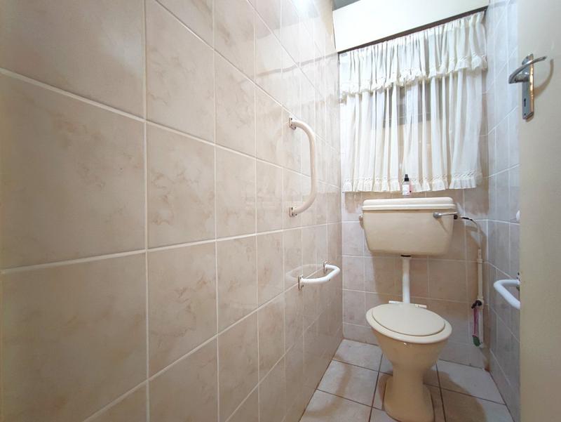 4 Bedroom Property for Sale in Scottsville KwaZulu-Natal