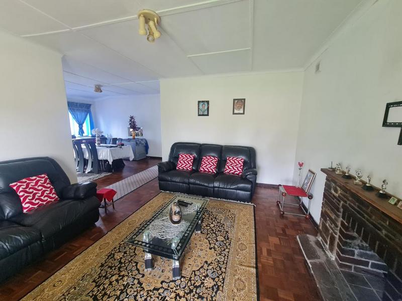 To Let 4 Bedroom Property for Rent in Farningham Ridge KwaZulu-Natal