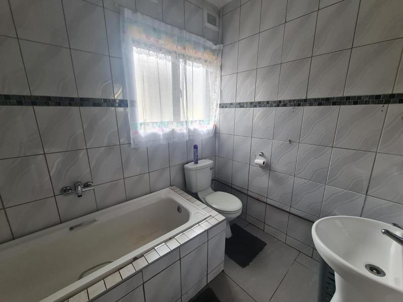To Let 4 Bedroom Property for Rent in Farningham Ridge KwaZulu-Natal