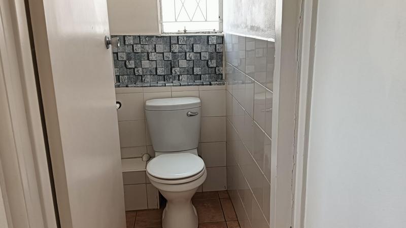 2 Bedroom Property for Sale in Pinetown KwaZulu-Natal
