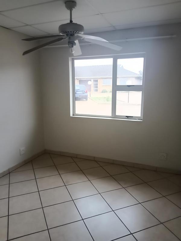 To Let 2 Bedroom Property for Rent in Richards Bay KwaZulu-Natal