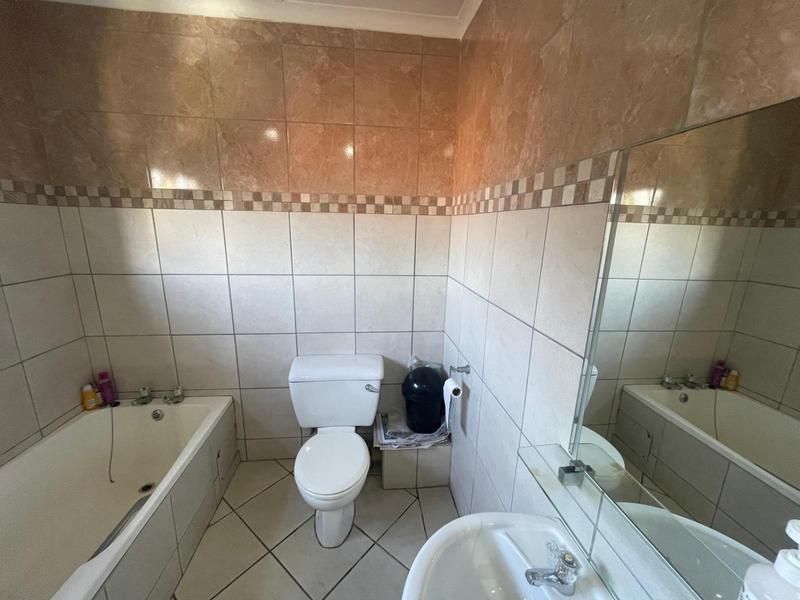 To Let 3 Bedroom Property for Rent in Glen Hills KwaZulu-Natal