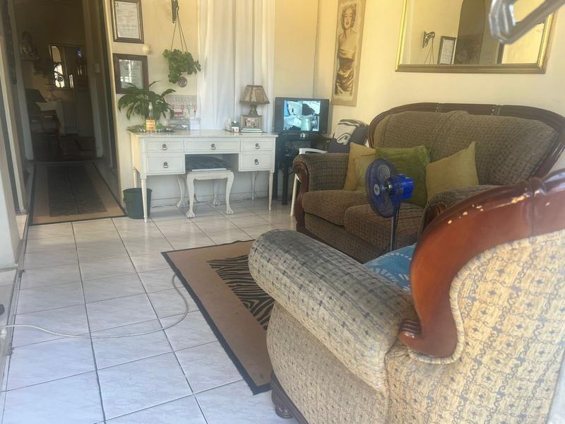 4 Bedroom Property for Sale in Windermere KwaZulu-Natal