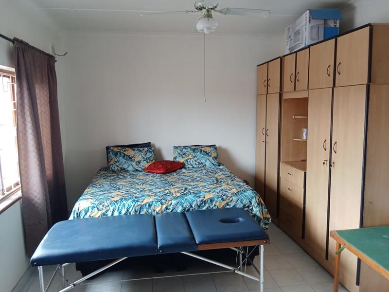 5 Bedroom Property for Sale in Kharwastan KwaZulu-Natal