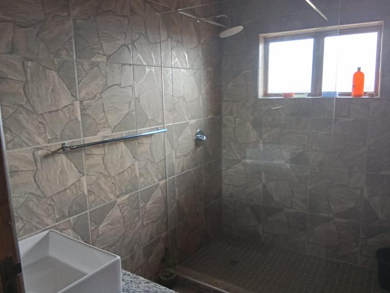 5 Bedroom Property for Sale in Kharwastan KwaZulu-Natal