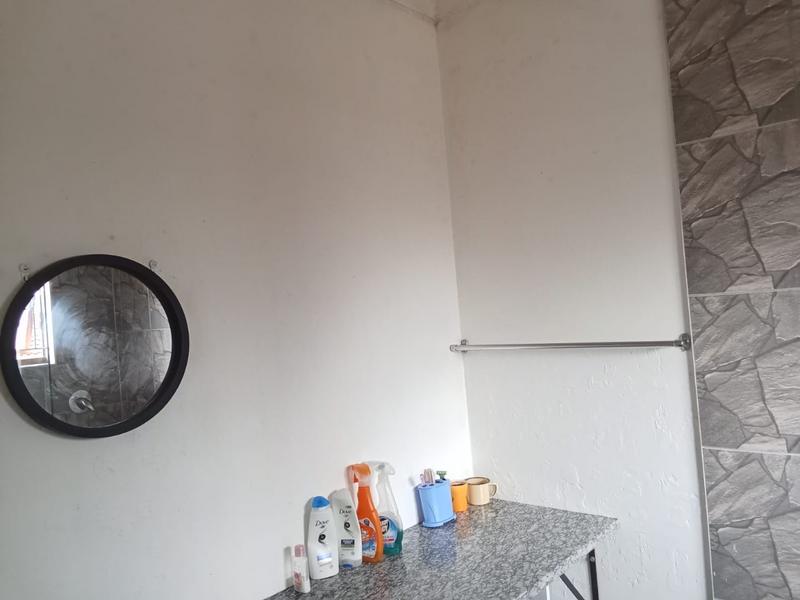 5 Bedroom Property for Sale in Kharwastan KwaZulu-Natal