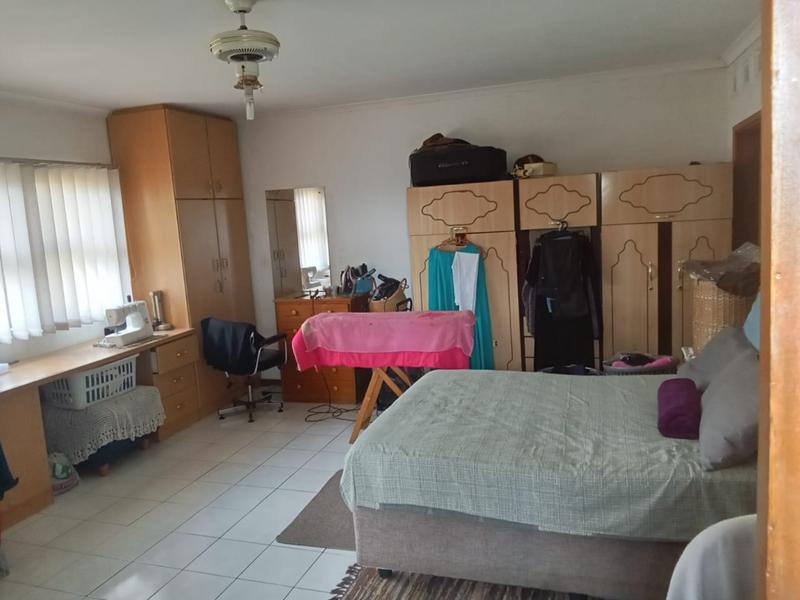 5 Bedroom Property for Sale in Kharwastan KwaZulu-Natal