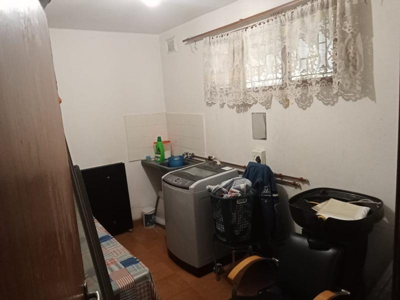 5 Bedroom Property for Sale in Kharwastan KwaZulu-Natal