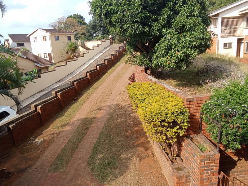 5 Bedroom Property for Sale in Kharwastan KwaZulu-Natal