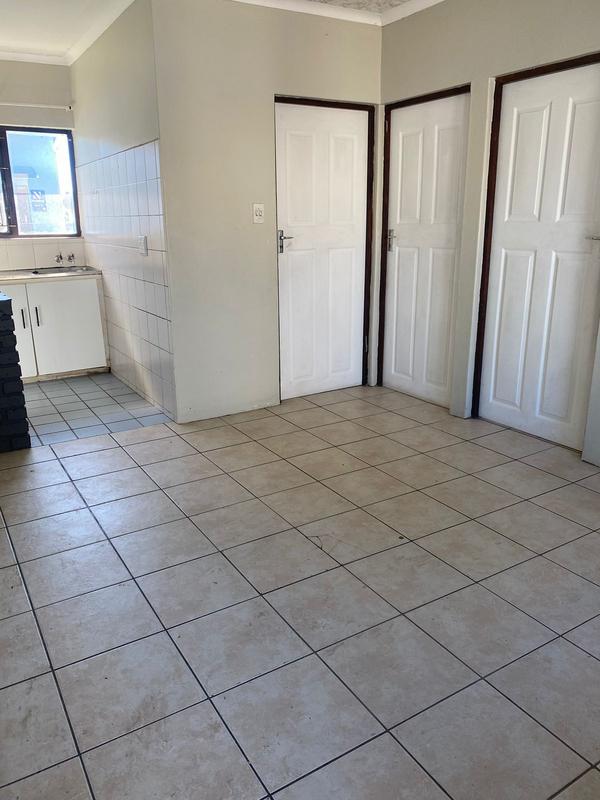 To Let 2 Bedroom Property for Rent in Margate KwaZulu-Natal